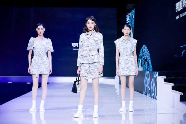 时尚发布 | 中国民族的千禧之年：明图轩牛仔趋势发布@2022江西纺织服装周